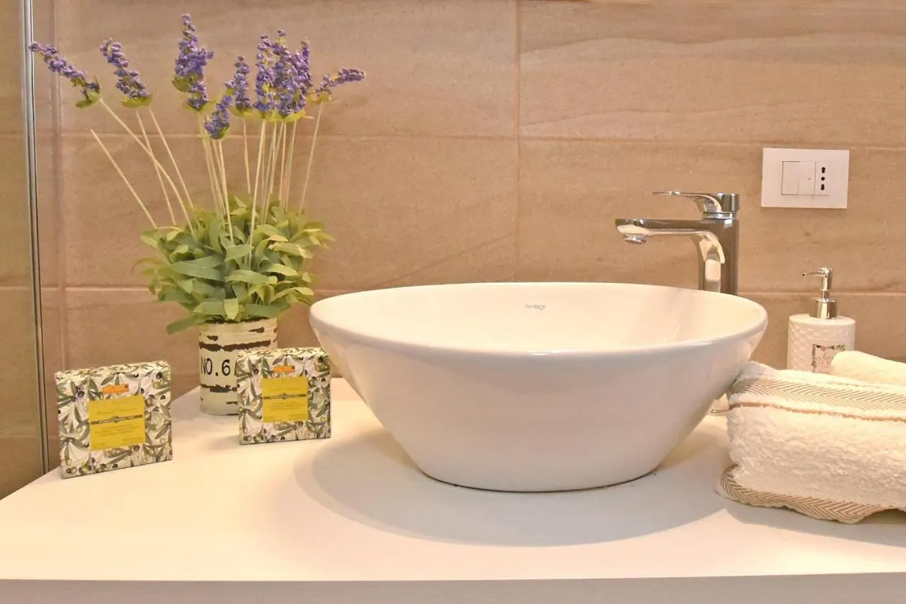 Le Petit Bonheur Appartement Como 0*,  Italië