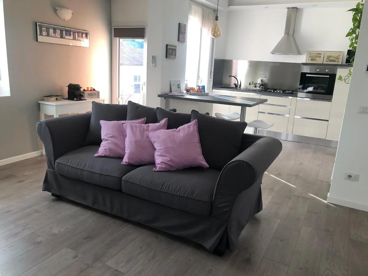 Le Petit Bonheur Appartement Como Italië