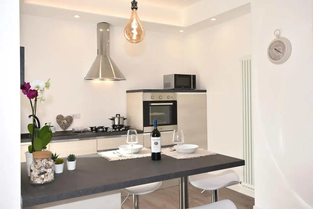 Le Petit Bonheur Apartment Como
